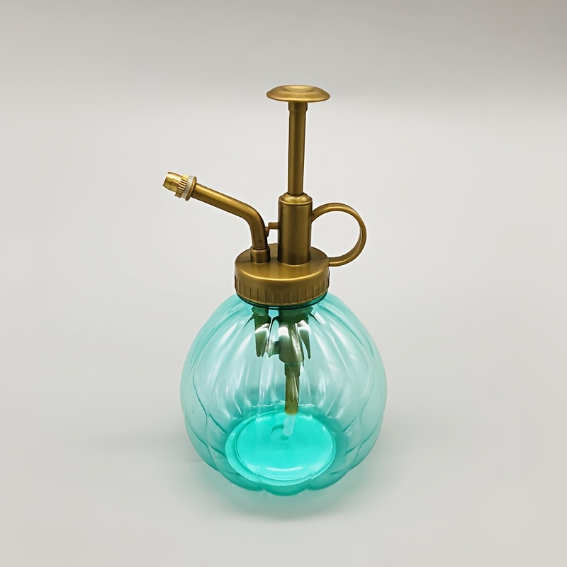 Household Plastic Spray Bottle - đánh giá và giá Gardening Tools Vintage