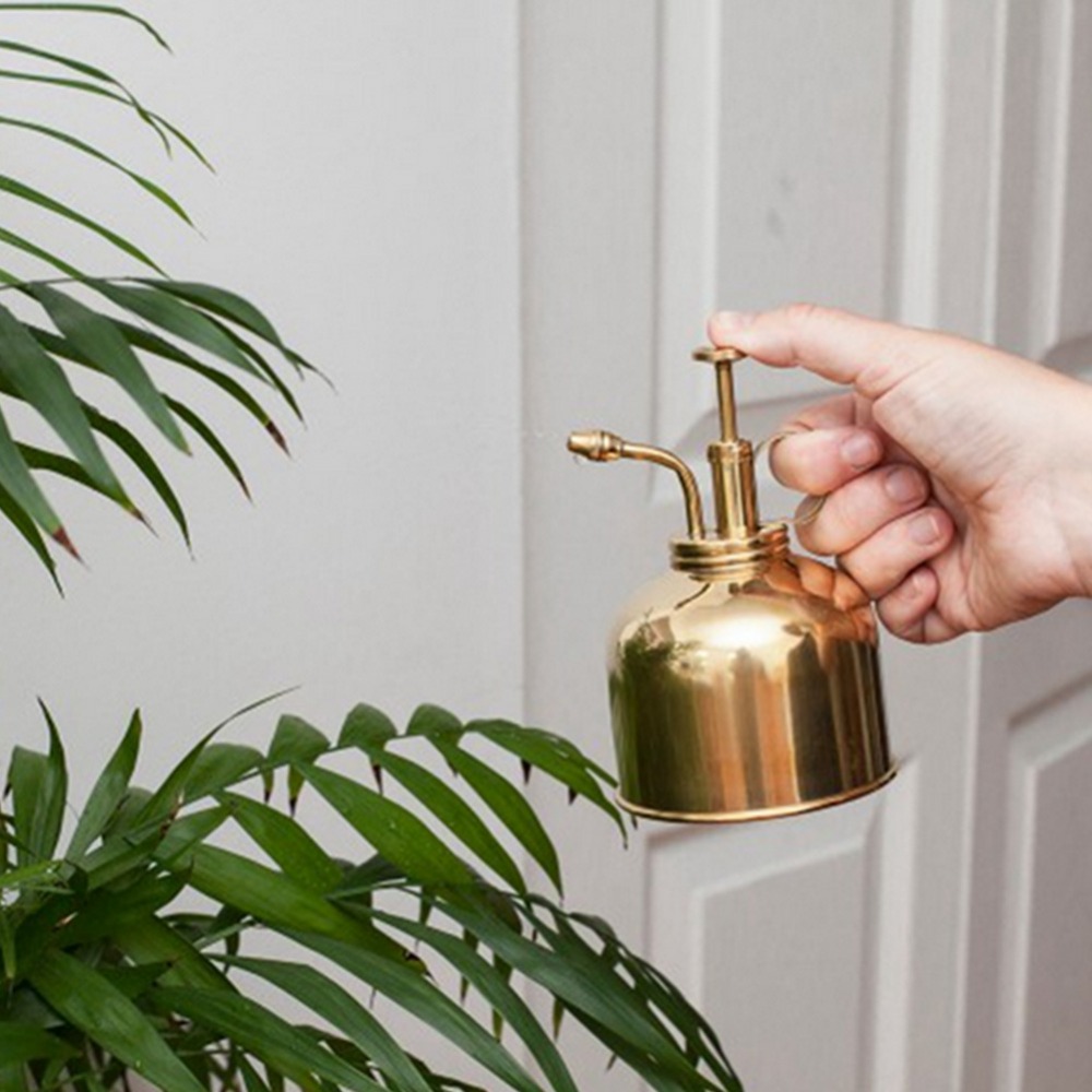 Brass Watering Can Spray Bottl - đánh giá và giá Gardening Tools Vintage