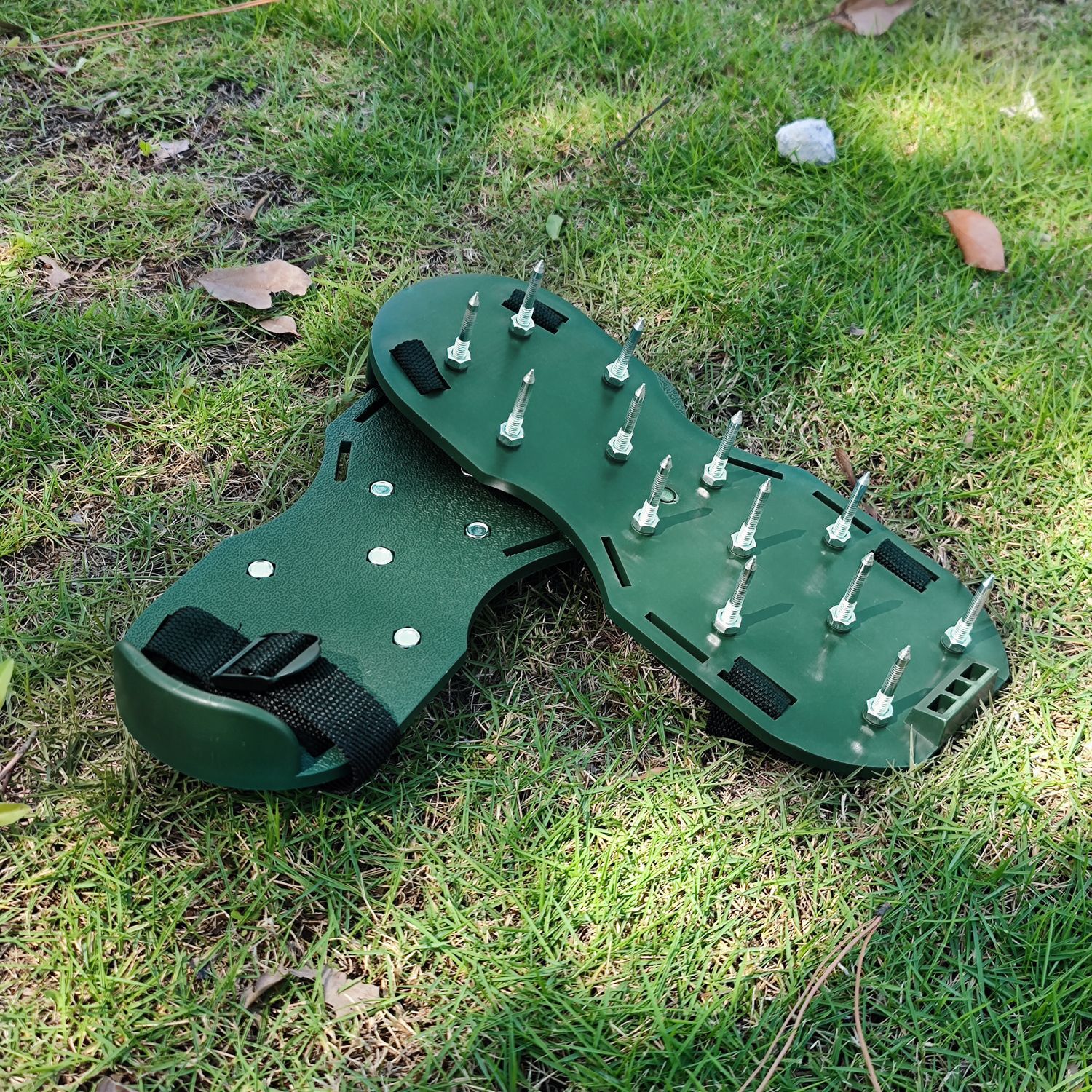1 Pair Grass Spiked Gardening  - đánh giá và giá Gardening Tools Revit